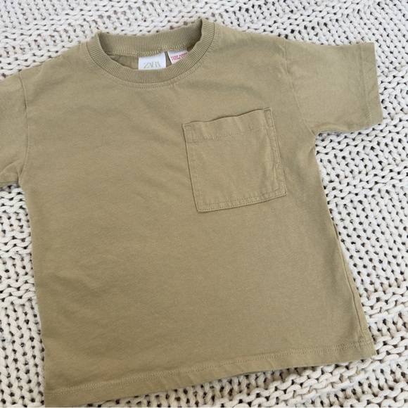 Zara Toddler Neutral Tan Pocket T-Shirt 18-24 Months - Picture 2 of 4